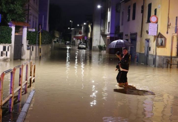 Αγνοείται η τύχη μιας γυναίκας και του γιου της έπειτα από κατολίσθηση στη νότια Ιταλία