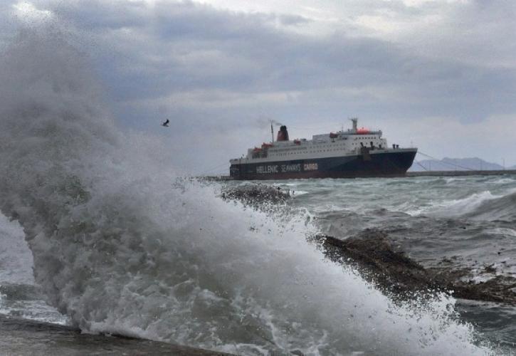 Βόλος: Σφοδρή καταιγίδα σαρώνει την περιοχή - Συνεχείς κεραυνοί και θυελλώδεις ριπές ανέμου