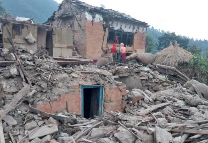 Νεπάλ: Τουλάχιστον 157 νεκροί από τον σεισμό στα δυτικά της χώρας
