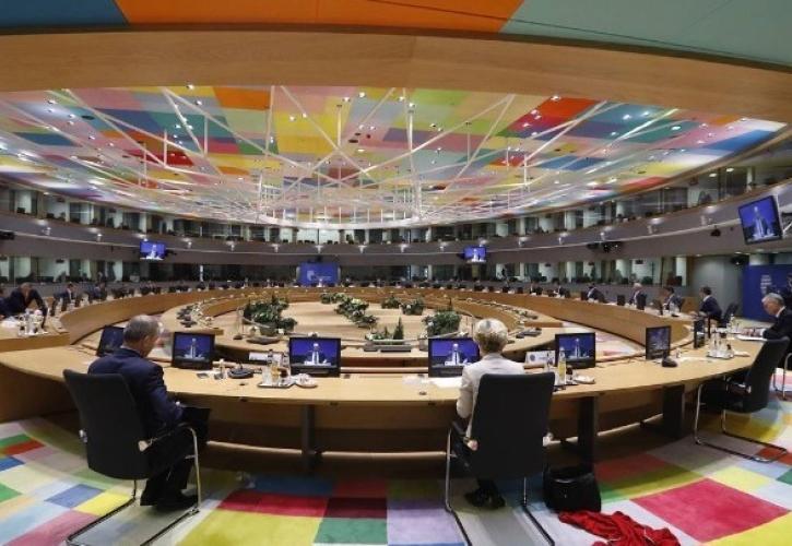 Κάλεσμα Μακρόν για Σύνοδο Κορυφής τη Δευτέρα - Με Γεραπετρίτη η άτυπη συνάντηση ΥΠΕΞ της ΕΕ