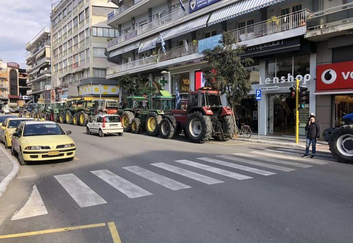 «Ζεσταίνουν τις μηχανές» των τρακτέρ οι αγρότες - Στην τελική ευθεία για τα μπλόκα