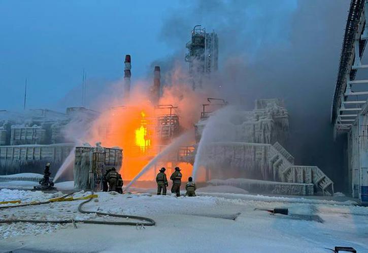 Ρωσία: Φωτιά σε σταθμό αερίου της Novatec στη Βαλτική – Πού αποδίδεται η έκρηξη
