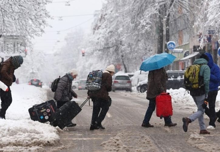 Γερμανία: Ένας νεκρός από την κακοκαιρία «Γερτρούδη» - Εκτεταμένα προβλήματα στις συγκοινωνίες