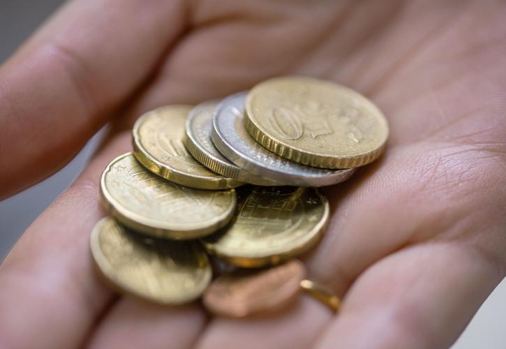 Αυξάνονται κατά 3,46% οι ασφαλιστικές εισφορές για επαγγελματίες και αγρότες το 2024 – Πίνακες