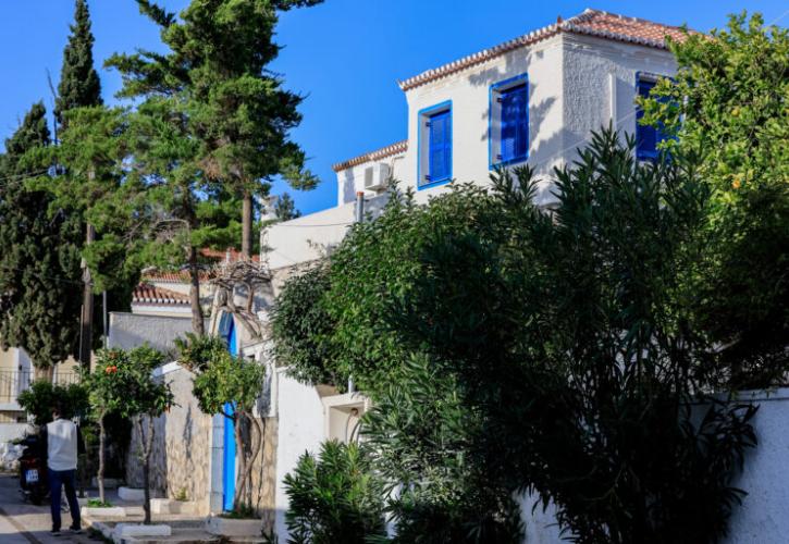 Σπέτσες: Στην οικία Κασσελάκη οι βουλευτές του ΣΥΡΙΖΑ – 2η ημέρα εργασιών της ΚΟ