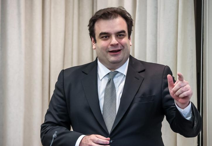 Πιερρακάκης για ισότητα στο γάμο: Δίνουμε το χέρι σε συμπολίτες μας, αντί να τους κουνάμε το δάχτυλο