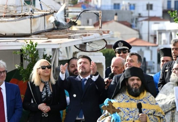 Στον Πόρο γιόρτασε τα Θεοφάνεια ο περιφερειάρχης Αττικής Ν. Χαρδαλιάς