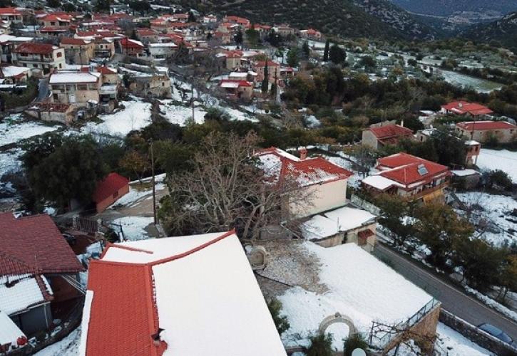 Καιρός: Συνεχίζεται το χειμωνιάτικο σκηνικό σε όλη τη χώρα - Πού θα χιονίσει τα Χριστούγεννα