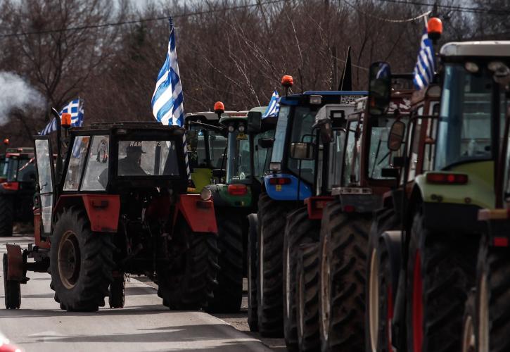 Θεσσαλονίκη: Αποκλεισμός του τελωνείου Ευζώνων από αγρότες