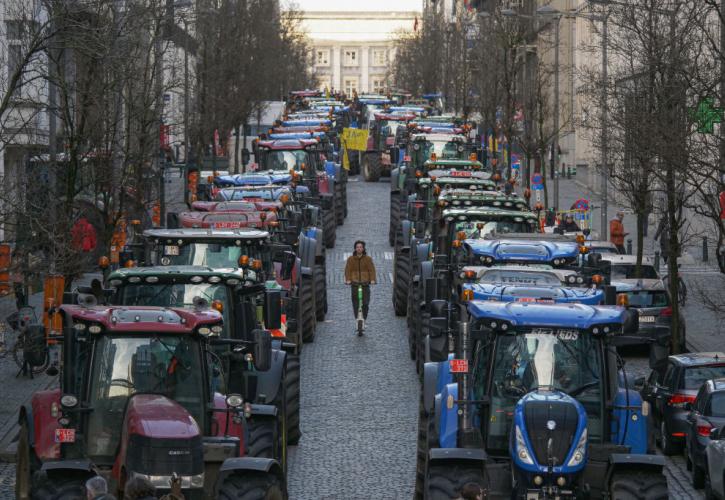 Στους δρόμους ξανά την Τρίτη οι αγρότες στις Βρυξέλλες