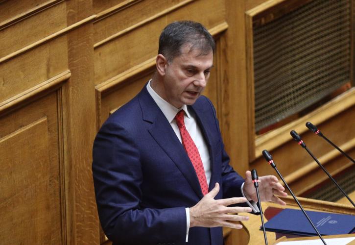 Ψηφίσθηκε κατά πλειοψηφία το ν/σ για φορολόγηση πολυεθνικών - Θεοχάρης: «Η υιοθέτηση της κοινοτικής οδηγίας ευνοεί την Ελλάδα»