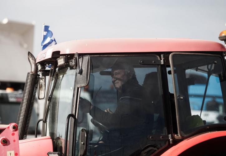 Η κάθοδος των αγροτών: Ξεκίνησε το κομβόι των τρακτέρ την πορεία προς Αθήνα - To σχέδιο της ΕΛΑΣ