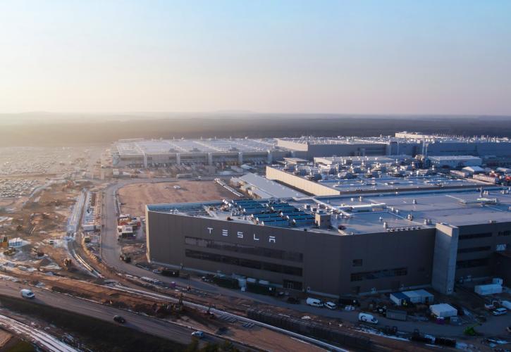 Tesla: Επεισόδια στο Gigafactory του Βερολίνου από περιβαλλοντικούς ακτιβιστές