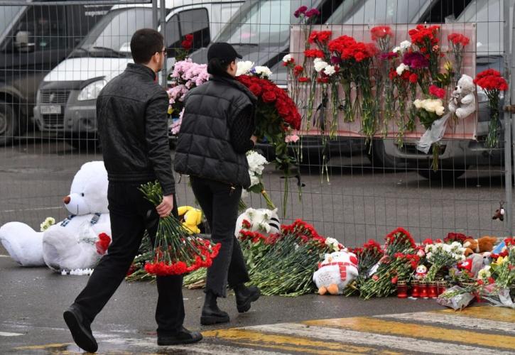 Μακελειό στη Μόσχα: Εκατόμβη νεκρών - Συνεχίζονται οι έρευνες