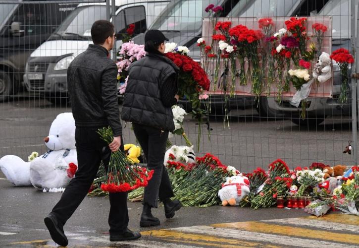 Μακελειό στη Μόσχα: Εκατόμβη νεκρών - Συνεχίζονται οι έρευνες