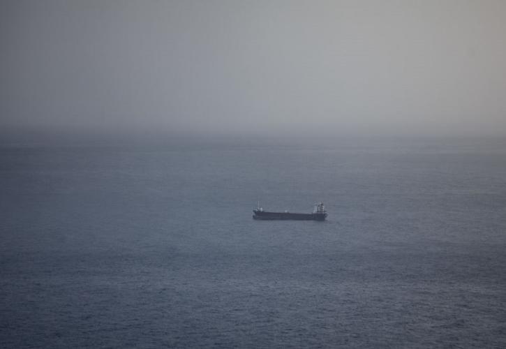 Στο Τζιμπουτί οι ναυτικοί του True Confidence που δέχτηκε επίθεση από τους Χουθι