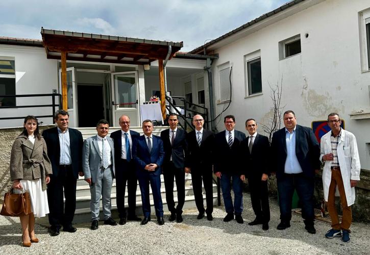 Εγκαινιάστηκε η ανακαινισμένη Παιδιατρική Κλινική στο Νοσοκομείο Καστοριάς