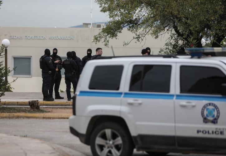 Μεγάλη αστυνομική επιχείρηση στην Πανεπιστημιούπολη του Ζωγράφου - Τρεις προσαγωγές