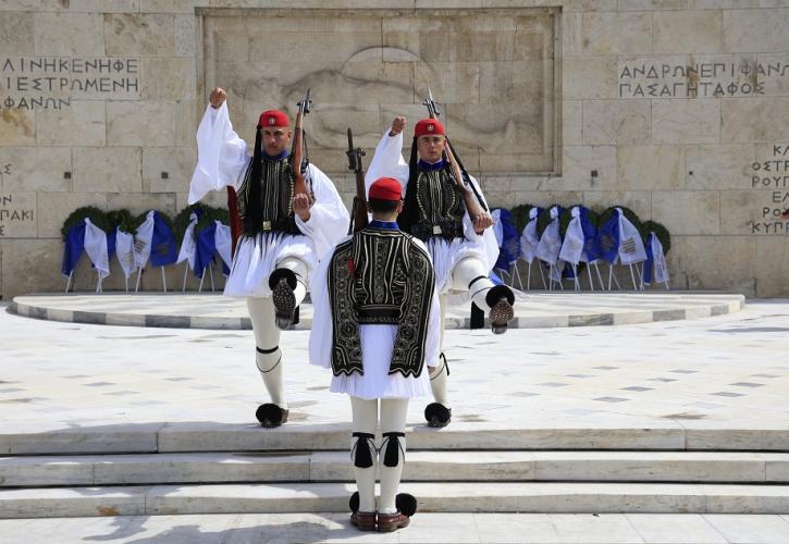 25η Μαρτίου: Κορυφώνονται οι εκδηλώσεις στην Αθήνα με τη μεγάλη στρατιωτική παρέλαση