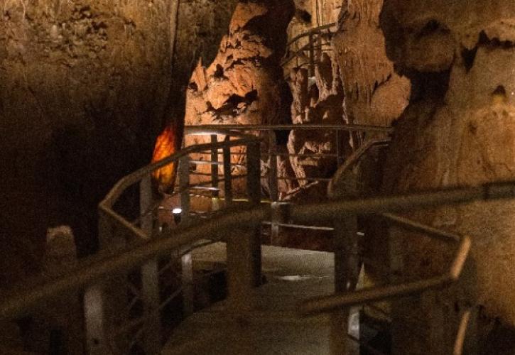 Επαναλειτουργεί μετά από 5 χρόνια το σπήλαιο των Πετραλώνων Χαλκιδικής