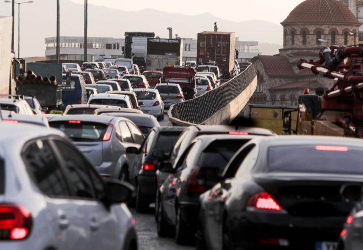Αντίστροφη μέτρηση για τα τέλη κυκλοφορίας - Η πληρωμή χωρίς κωδικούς Taxisnet, τι ισχύει για τις μεταβιβάσεις οχημάτων