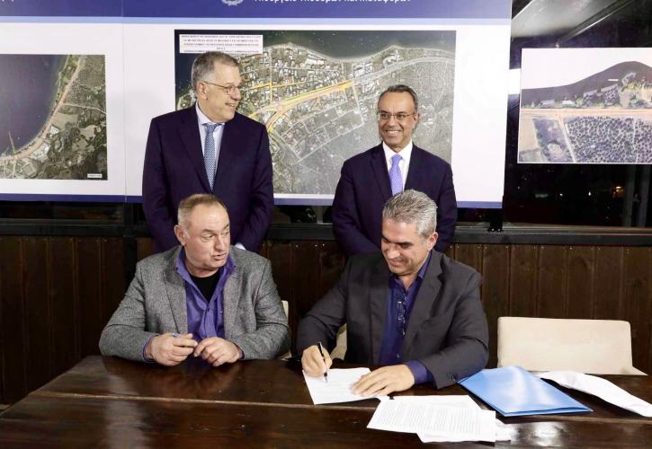 Σταϊκούρας: Έργα ανακατασκευής και ανάπλασης οδικού δικτύου σε Άγιο Κωνσταντίνο και Καμένα Βούρλα