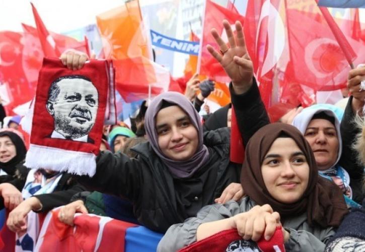 Τουρκία: Άνοιξαν οι κάλπες των δημοτικών εκλογών - «Μητέρα» των μαχών η Κωνσταντινούπολη