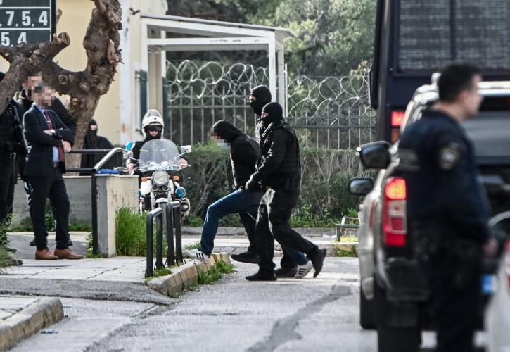 Στην φυλακή οι έξι που συνελήφθησαν για την τρομοκρατική οργάνωση «Σύμπραξη Εκδίκησης»