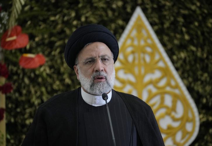 Ιράν: Ο πρόεδρος δεν έκανε καμία αναφορά για τις πρωινές εκρήξεις στο Ισπαχάν