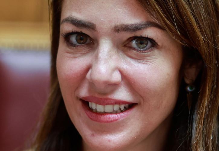 Μιχαηλίδου για Ψηφιακή Κάρτα Εργασίας: Εξασφαλίζουμε την προστασία των εργαζομένων και των συνεπών επιχειρήσεων