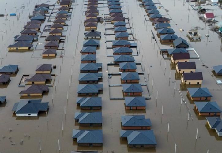 Βραζιλία: Οι πλημμύρες ανάγκασαν σχεδόν 70.000 άτομα να εγκαταλείψουν τα σπίτια τους