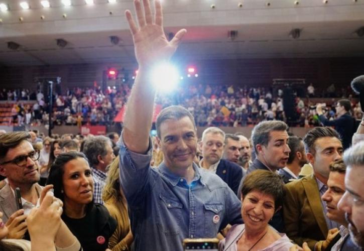 Ισπανία: Οι Σοσιαλιστές του Σάντσεθ επιδιώκουν τη νίκη στις περιφερειακές εκλογές στην Καταλονία
