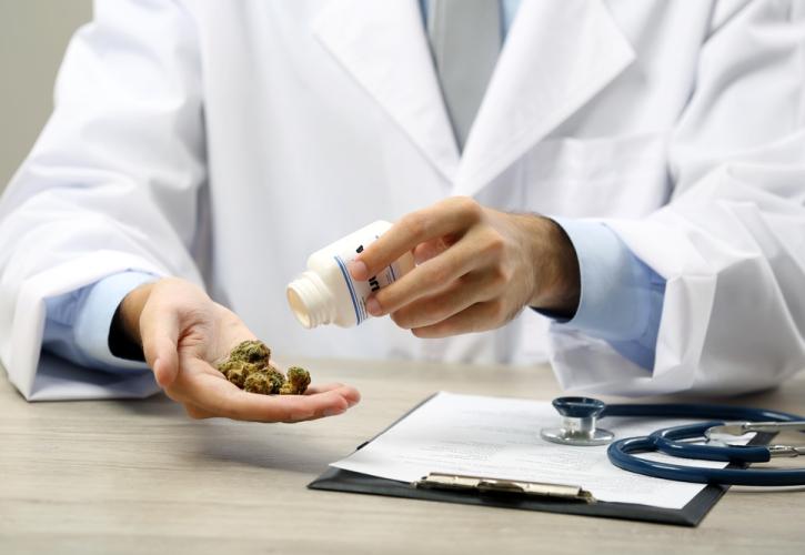 Ευεργετικά τα οφέλη της φαρμακευτικής κάνναβης στους καρκινοπαθείς