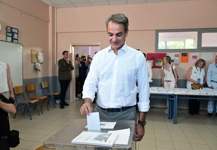 Μητσοτάκης: Όσο μεγαλύτερη συμμετοχή έχουμε τόσο ισχυροποιούμε τη Δημοκρατία