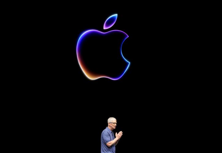 Apple: H «σκληρή» χρονιά του 2025 συνεχίζει να χειροτερεύει - Οι προκλήσεις σε τρία κρίσιμα μέτωπα