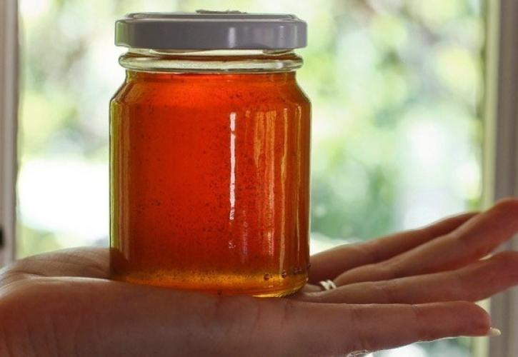 Κλιματική αλλαγή και ελληνοποιήσεις «χτυπούν» το ελληνικό μέλι