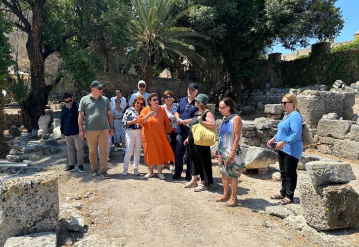 Μενδώνη: Περισσότερα από 50 εκατ. ευρώ σε έργα πολιτισμού στα Δωδεκάνησα
