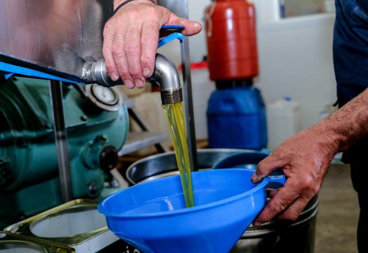 Τώρα όλοι περιμένουν τη νέα σοδειά του ελαιόλαδου για να μειωθεί ο τιμάριθμος!