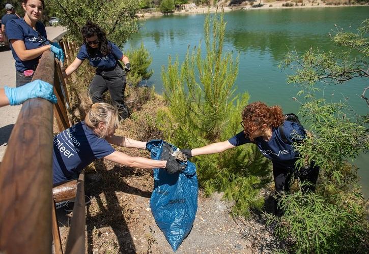 Η AbbVie ενώνει δυνάμεις με τον Οργανισμό We4All υλοποιώντας δράσεις υπέρ του περιβάλλοντος και της κοινωνίας