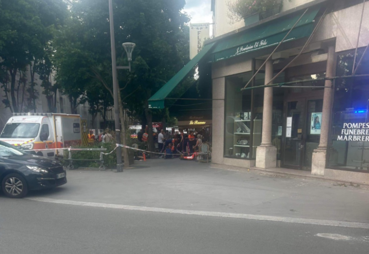 Παρίσι: Ένας νεκρός από αυτοκίνητο που παρέσυρε θαμώνες καφετέριας – Έξι τραυματίες, οι δύο σε κρίσιμη κατάσταση