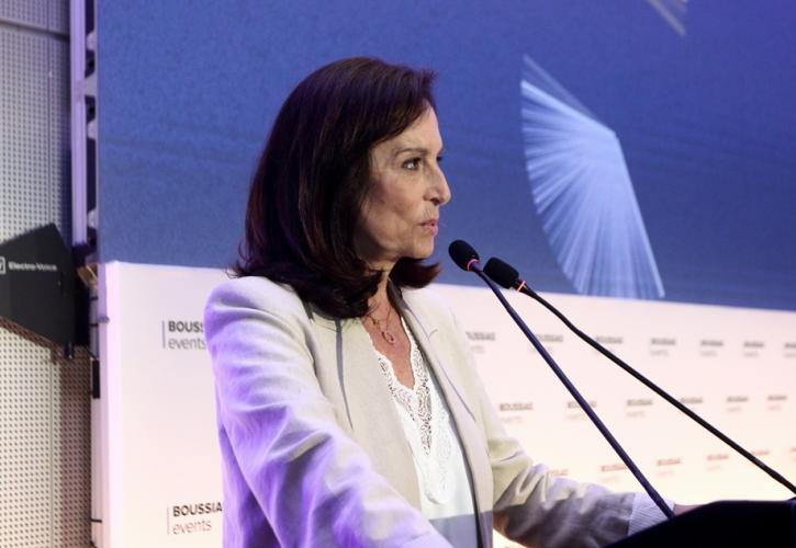 Διαμαντοπούλου: Η παραγωγική Ελλάδα αγωνίζεται χωρίς καμία βοήθεια