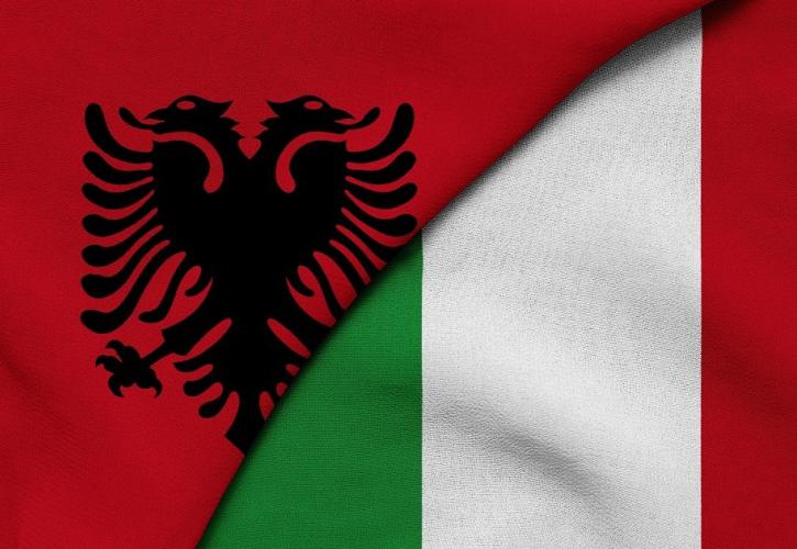 Την ερχόμενη εβδομάδα αναμένεται να ξαναρχίσει η μεταφορά μεταναστών στα ιταλικά κλειστά κέντρα της Αλβανίας