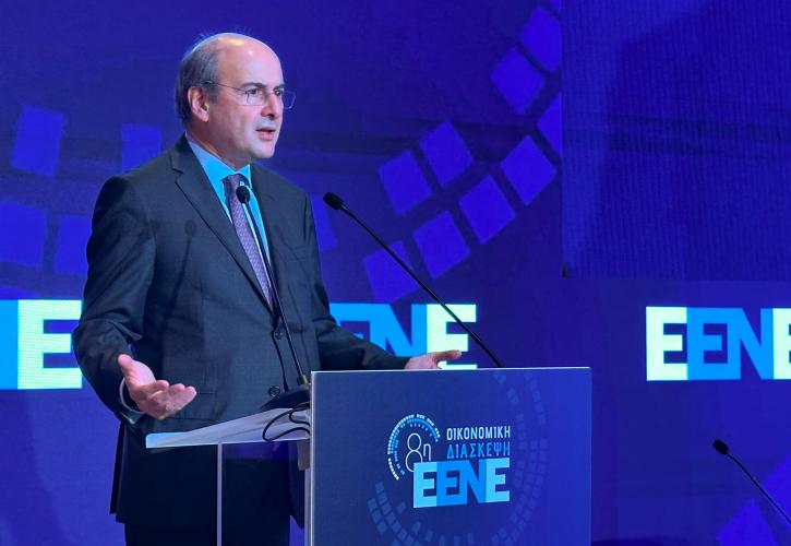 Χατζηδάκης: Σημαντική η πρόοδος της βιομηχανίας από το 2019