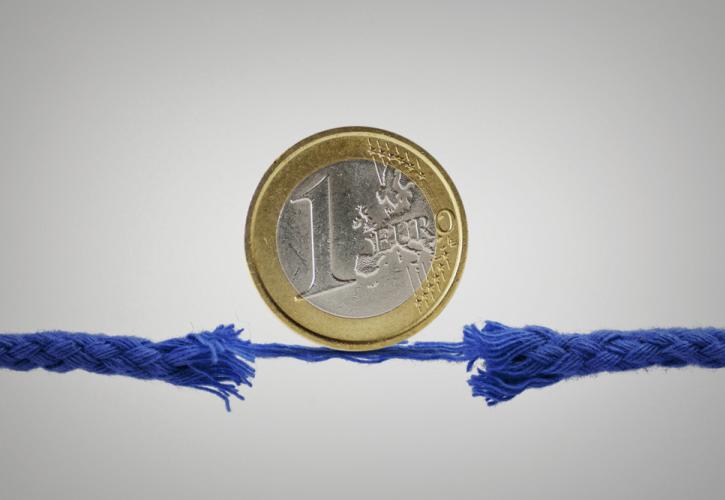 Αδύναμο Ευρώ: Οι αιτίες και οι επιπτώσεις