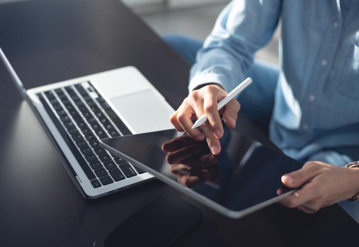 Voucher για laptop & tablet: Μέχρι 4/2 η εξαργύρωση - Δείτε αν είστε δικαιούχοι