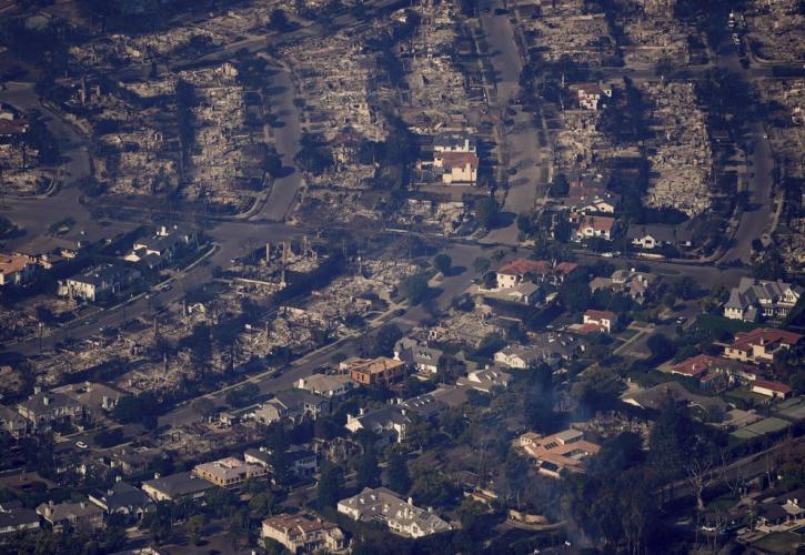Λος Άντζελες: Μετά τις πυρκαγιές, καταιγίδα φέρνει πλημμύρες και κατολισθήσεις