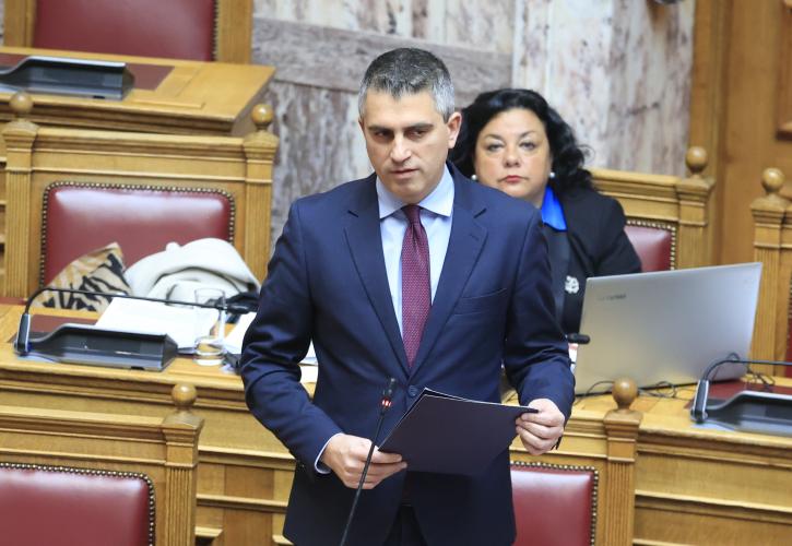 Βουλή: Έντονη αντιπαράθεση Δήμα - Βελόπουλου για τραγωδία Τεμπών