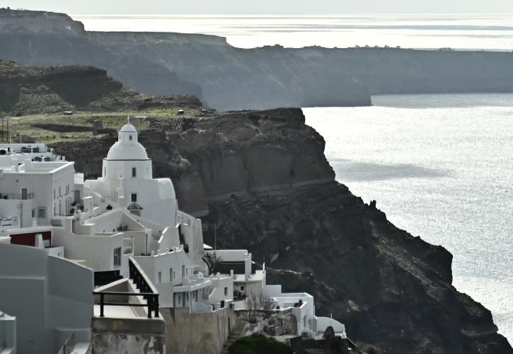 Δονήσεις δίχως τέλος στις Κυκλάδες - Ωκεανογραφικό στη Σαντορίνη