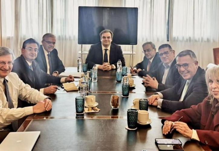 Δωρεά 100 εκατ. ευρώ για κτηριακή αναβάθμιση σχολείων από τις συστημικές τράπεζες