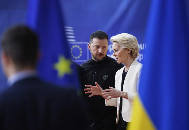 Ντερ Λάιεν: Υποσχέθηκε στον Ζελένσκι υποστήριξη της ΕΕ στις διαπραγματεύσεις για τον τερματισμό του πολέμου με τη Ρωσία